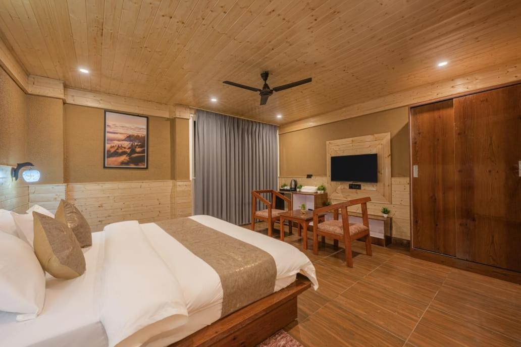 The Countryside Retreat I Vacations I Conference I Mice I Family Events I Open Air Terrace I Sky Bonfire I Kufri By Exotic Stays Shimla Bagian luar foto
